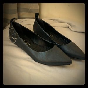 Ciel bleu black flats with pointed toe